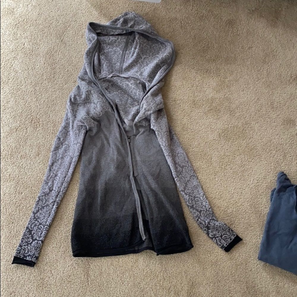 Athleta a symmetrical ombré hooded sweater XXS